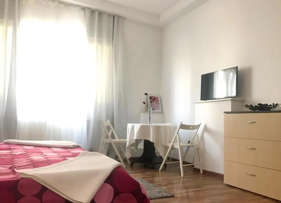 Luxury Apartament Apartment Bucharest